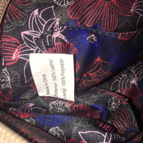 Lodi’s shoulder bag - Picture 5 of 9